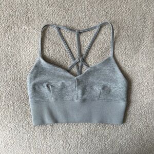 ALO Yoga Alosoft Lavish Sports Bra in Heather Grey